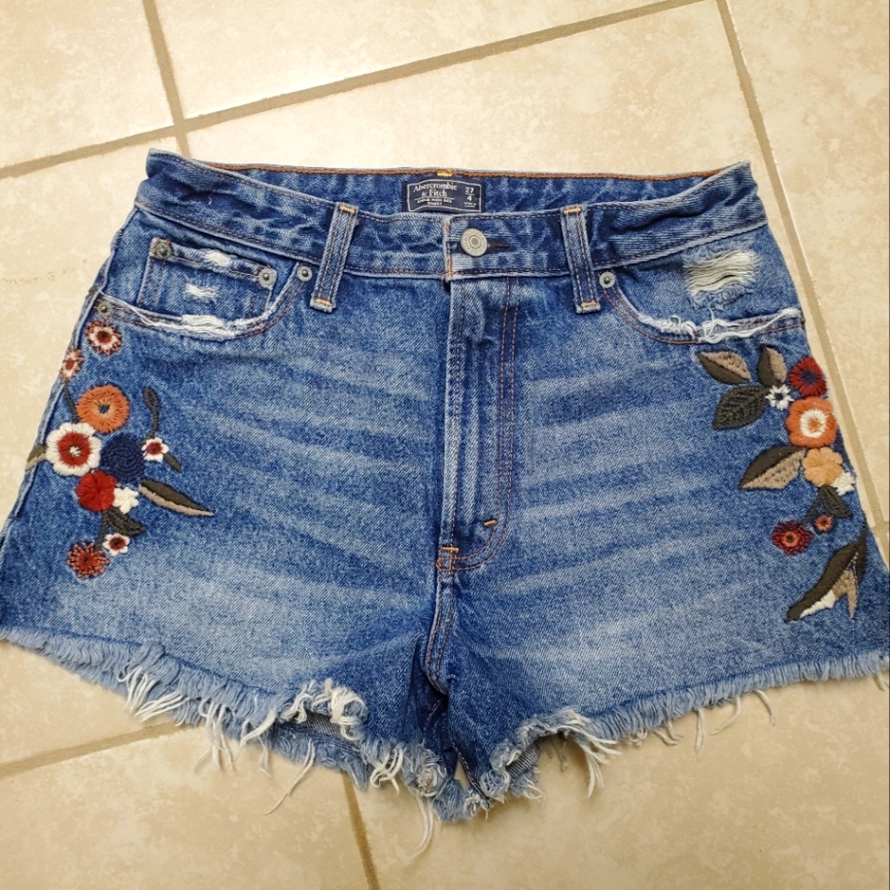 Womens/Juniors Abercrombie High Rise Shorts